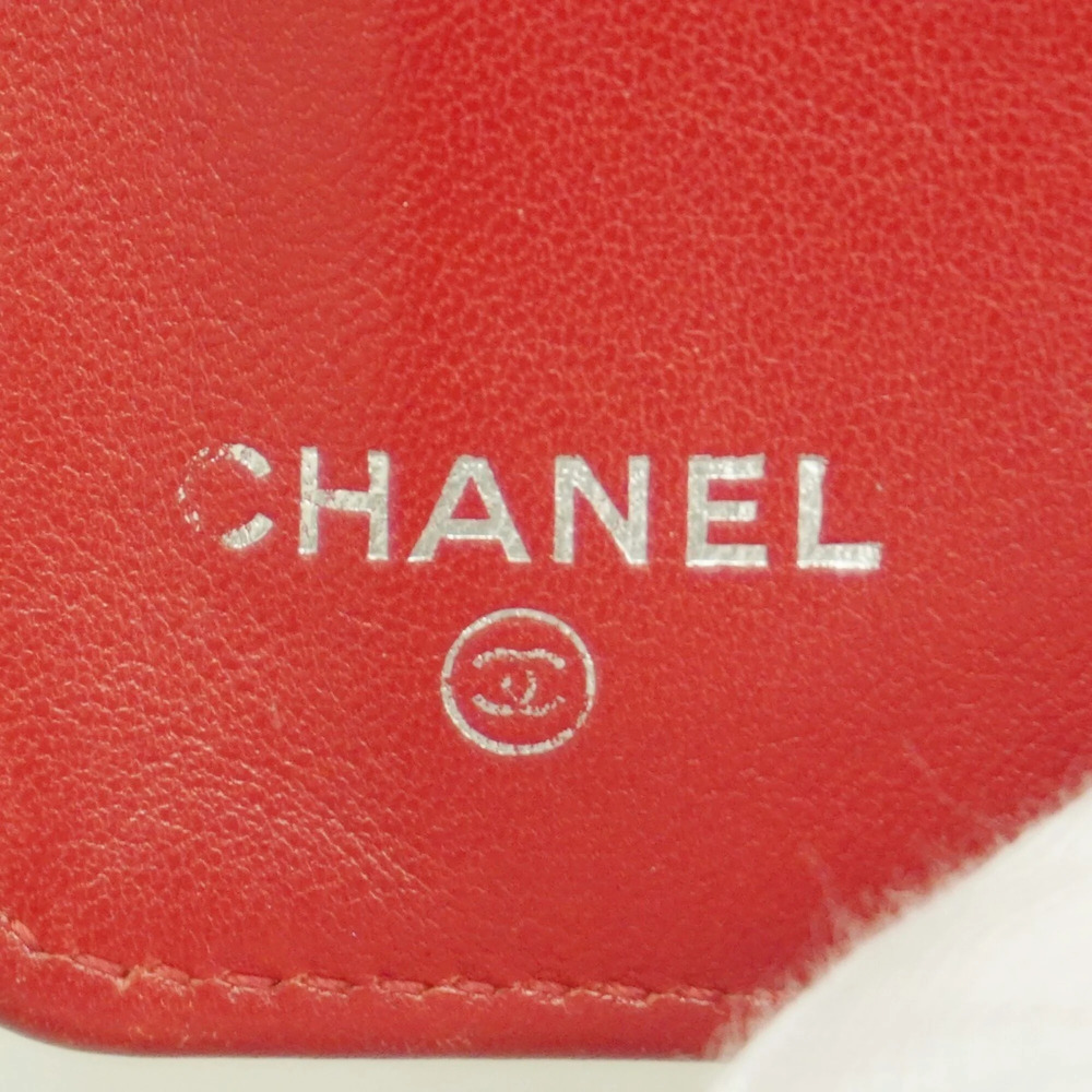CHANEL Red Caviar Leather Wallet - Picture 4 of 9
